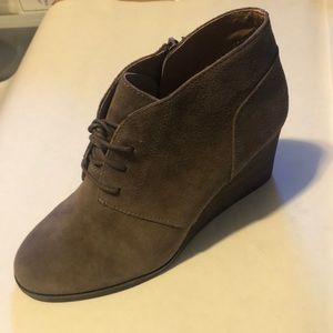 Lucky brand Shylow Wedge Bootie 9.5M New
